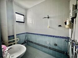 Blk 340 Jurong East Avenue 1 (Jurong East), HDB Executive #580808261